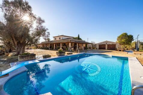 Exterior and Pool