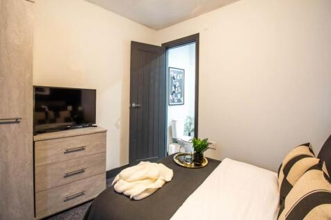 1 Highfield Avenue R