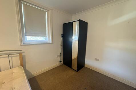 Room 6 163 Bournemouth Road Parkstone, Poole, Dorset photo 4