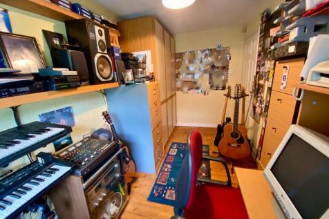 Efe4bd4c-e3b4-4bba-be5d-677af13a81c5