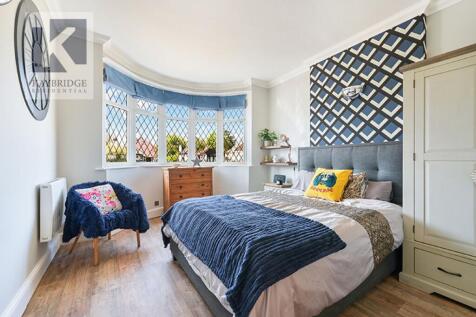 The Warren, Worcester Park - KT4 7DL