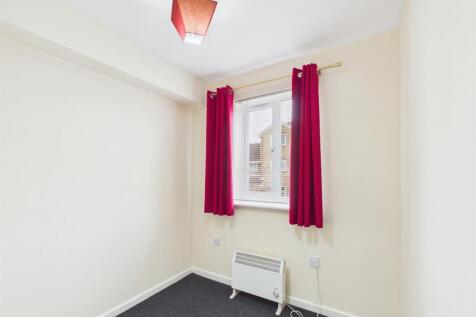 Great Meadow Road, Bradley Stoke, Bristol photo 4
