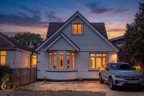 Benfleet, SS7 - property photo