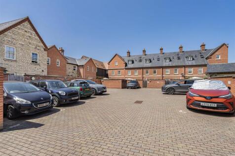 3 Chantry Lane