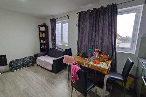 Kitchen living area 