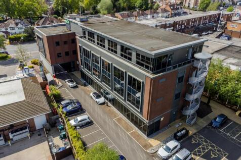 Avon_House_May 08 2024_1812HDR.jpg