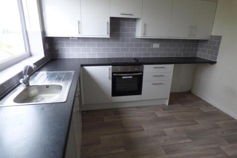 6 Jill-lain Crt - Kitch1.JPG
