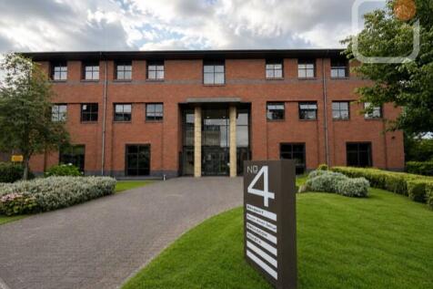 4 Station Road - External