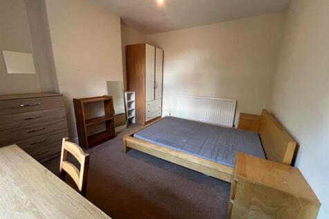 Raddlebarn Road, Selly Oak, Birmingham photo 5