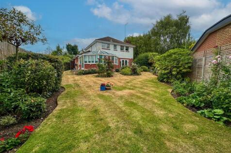 2 Rawlins Close, N3 (22)-Edit.jpg