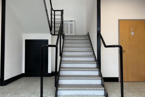 Office to rent Image 11