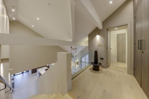 The Farmhouse - Landing