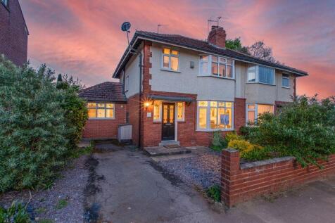 Leeds, LS8 - property photo
