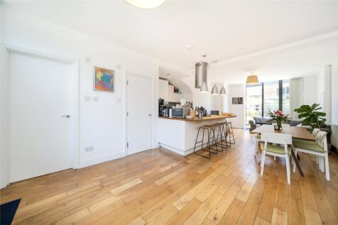 Reception/Kitchen