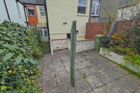 Rear garden (2)