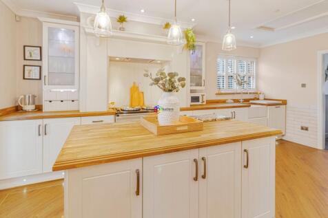 Kitchen / Breakfast Room