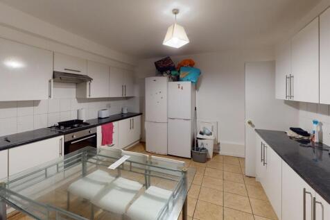 Ebberston Terrace, Hyde Park, Leeds LS6 1AU photo 3