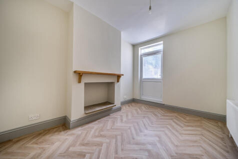 1356107-9-68c9848...