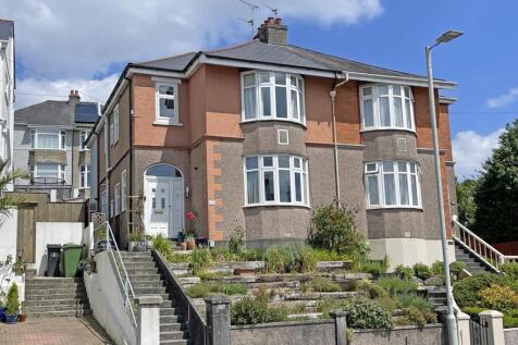 Weston Park Road 118 - Front.jpg