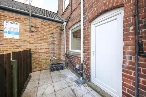 Rear Yard.jpg