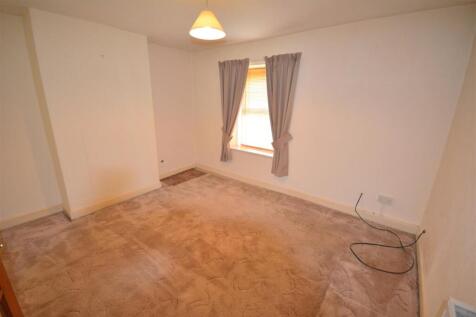 Bedroom 1.JPG