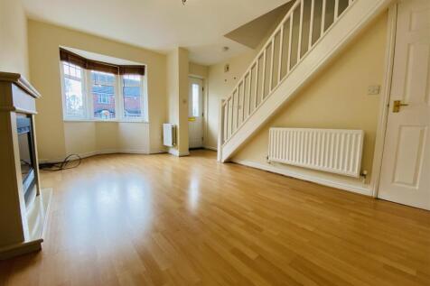 10 Manderston Close, Dudley photo 3