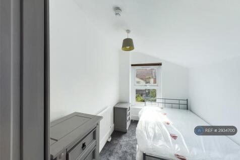Bedroom d