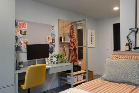 Cosy Bedroom Example