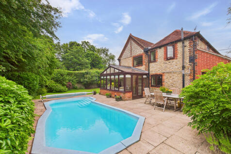 CAM02909G0-PR0428-STILL022