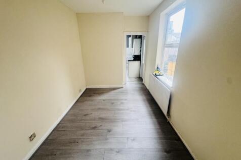 Lyndhurst Road, Luton photo 4