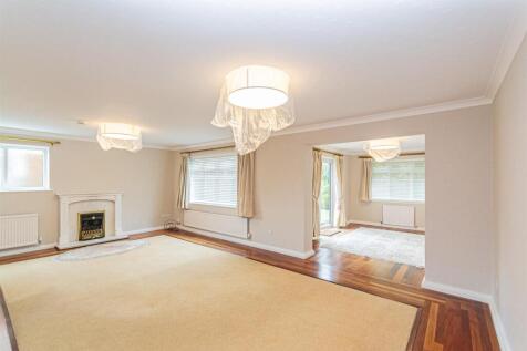 Portola Close, Grappenhall, Warrington photo 4