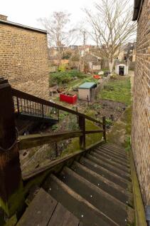 Callis Road, E17