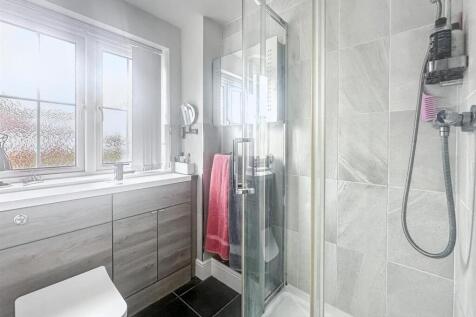 009 Ensuite.jpg