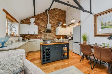 Sitting/Diner/Family Room