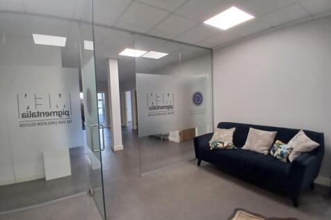 Office to rent Image 8