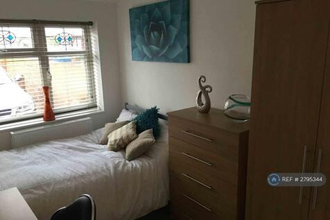 Comfy Double Bedded Room