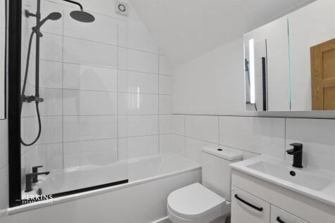 GC- Flat 6 115 Twyford Ave  - Bathroom -Original (