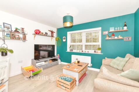 Lounge/Kitchen