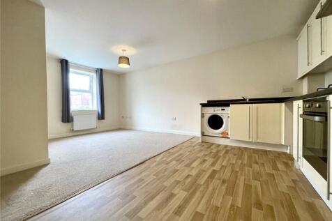 Cloatley Crescent, Royal Wootton Bassett, Swindon, Wiltshire, SN4 photo 3