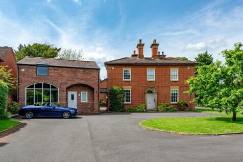 Woodthorne Grange-front4.jpg