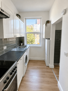 2 bed flat to rent Oakfield Road, London CR0.