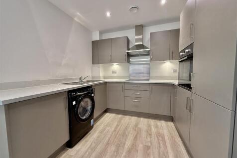 LOUNGE/KITCHEN