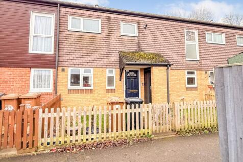 128 Pilgrims Way, Andover, SP10 5HS