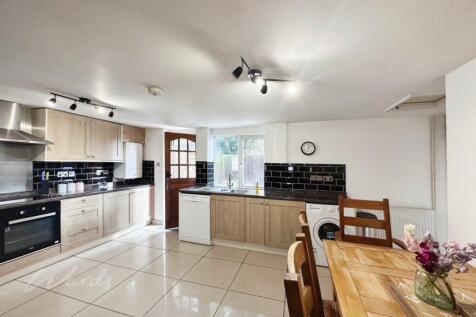Cottage kitchen 
