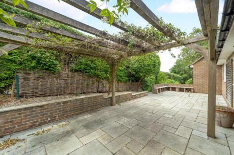 1315835-7-685d459...