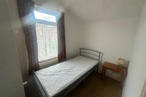 Albert Road, Wellingborough, NN8 photo 5