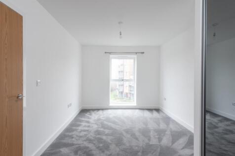 2 bedroom property in Atlas Way, Milton Keynes photo 4