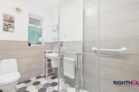 Nab Wood Grove, Shipley, BD18 photo 4