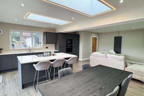 Kitchen/Breakfast/Family Room