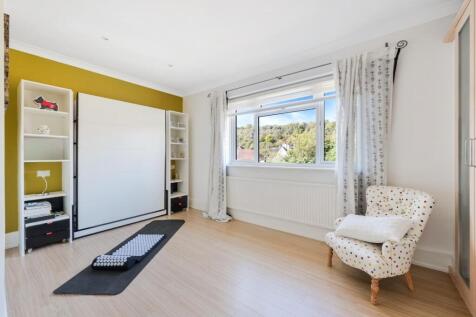 OLD OAK AVENUE (16).jpg